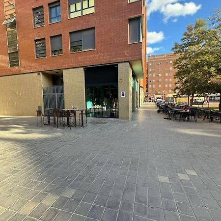 Gran Apartamento A Pie De Calle Валенсия Экстерьер фото