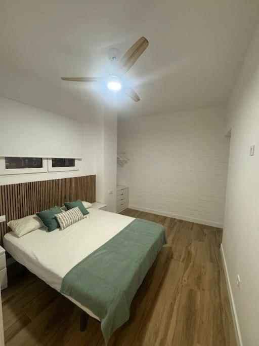 Gran Apartamento A Pie De Calle Валенсия Экстерьер фото