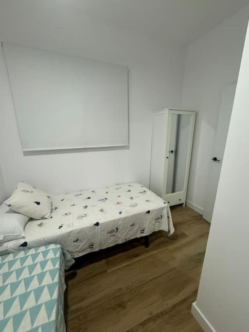 Gran Apartamento A Pie De Calle Валенсия Экстерьер фото