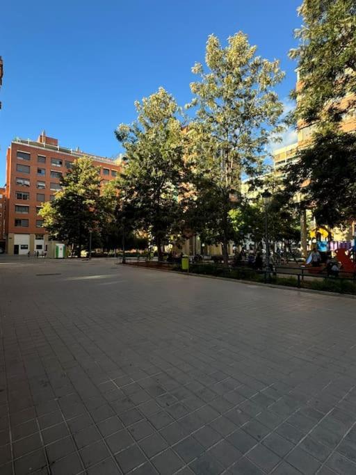 Gran Apartamento A Pie De Calle Валенсия Экстерьер фото
